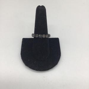 Photo of Adjustable black ring