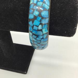 Photo of Blue designed bracelet