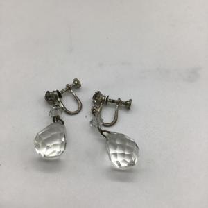 Photo of Vintage clear clip on earrings