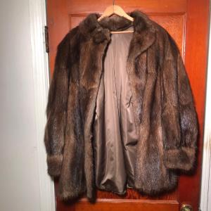 Photo of LOT 317U: Vintage Muskrat Fur Coat