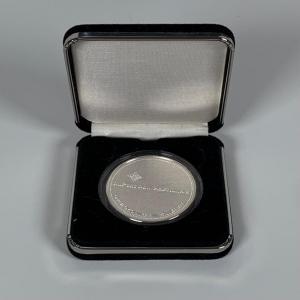 Photo of LOT 290: DuPont Dow elastomers Silver Coin (1 Troy Ounce of Fine Silver .999)