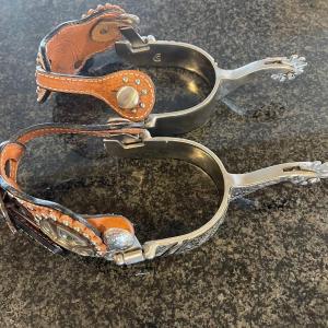 Photo of FG Reining Show Spurs and straps
