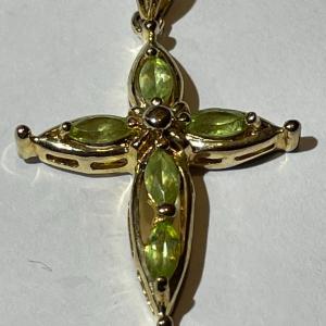 Photo of Vintage Gold-toned Sterling Silver .925 Peridot Cross in VG Preowned Condition.