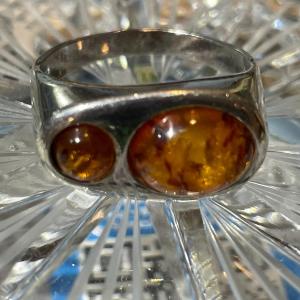Photo of Vintage Estate .925 Sterling Silver Amber Ring Size-9 in Good Preowned Condition