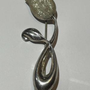 Photo of Vintage Estate .925 Sterling Silver Flower Pin/Brooch in Good Preowned Condition