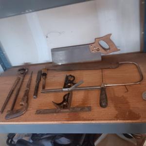 Photo of VARIETY OF HAND TOOLS