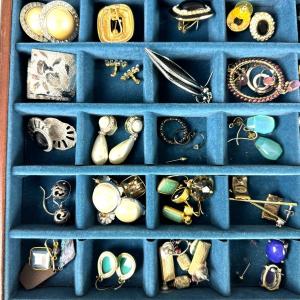 Photo of BB363 Large Lot of Costume Pierced Earrings