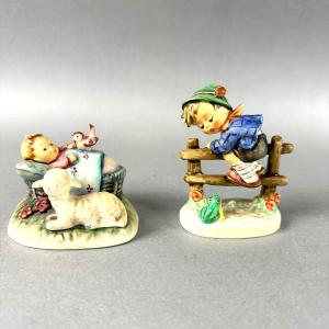 Photo of LR370 Goebel Hummel Figurines "Guardian & Retreat to Safety" Signed by Master Pa