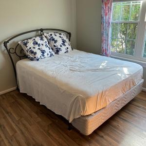 Photo of LOT 70X: Bed & Pillows