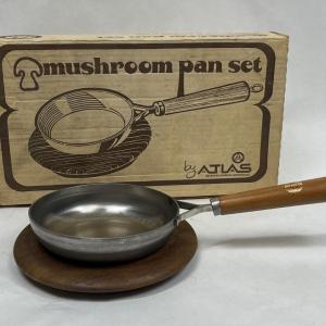 Photo of Atlas Mushroom Pan Set - wood handled pan with wood Trivet 70's