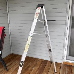 Photo of HUSKY ~ 6 Ft Aluminum Ladder