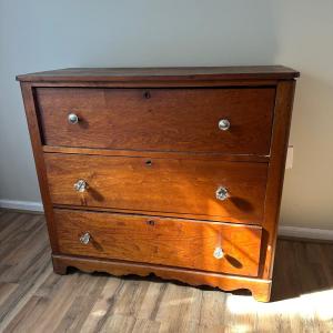 Photo of LOT 102X: Antique Wooden Dresser