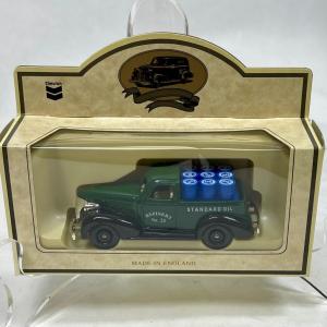 Photo of Chevron RPM MOTOR OIL 1939 CHEVROLET. PICK-UP Die Cast Metal Replica Made in Eng