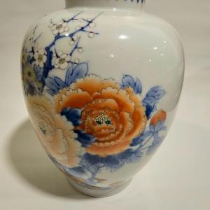 Photo of Japanese handpainted vase - large heavy porcelain antique floral vase