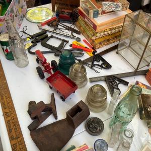 Photo of COLLEGE PARK ANTIQUES, AND VINTAGE SALE SATURDAY