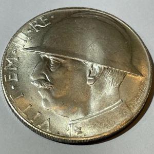 Photo of ITALY 1922/1923 R UNCIRCULATED SILVER 20 LIRE FANTASY COIN AS PICTURED.