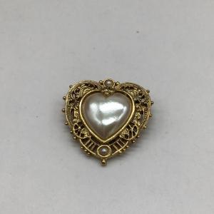Photo of Beautiful heart pin
