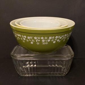 Photo of LOT 108: Pyrex Spring Blossom Three Mixing Bowl Set and Anchor Hocking Ribbed Gl