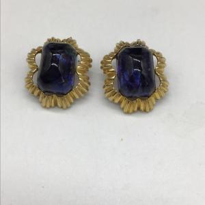 Photo of Vintage Marvella clip on earrings