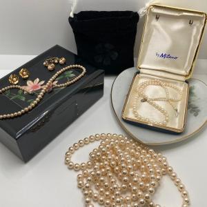 Photo of LOT 202: Vintage Pearl Jewelry Collection, Jewelry Box and Heart Shaped Floral T
