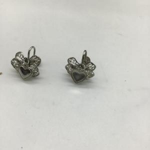 Photo of Vintage bows clip on earrings
