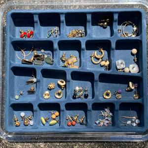 Photo of Lot 222: Pierced Earring Collection & Tray - 34 Pairs