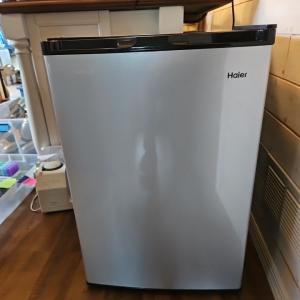 Photo of Small refrigerator 