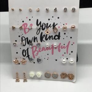 Photo of Be your own kind of beautiful earrings set