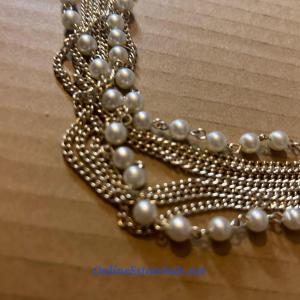 Photo of PEARL AND CHAIN NECKLACE