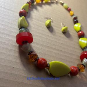 Photo of MULTICOLORED BEADED NECKLACE AND EARRINGS SET