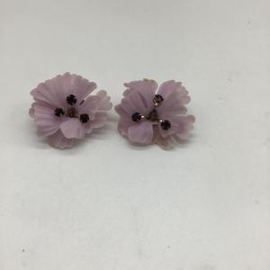 Photo of Vintage purple flower clip ons earrings