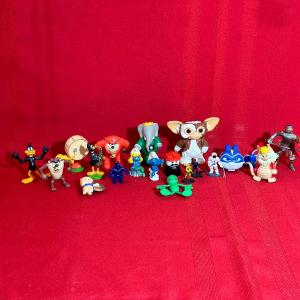 Photo of SMURFS, LOONEY TUNES, GIZMO, CAPTAIN SNOWBALL AND MORE KID TOYS