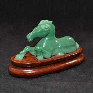Photo of Vintage Hand Carved Green Jadeite Horse 6"x3.75"x2"