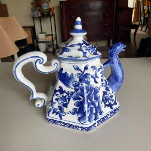 Photo of The Bombay Company Chinese Porecelain Blue and White Tea Pot
