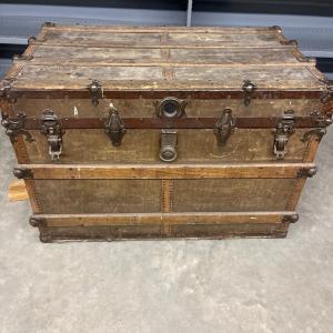 Photo of B69- Vintage chest