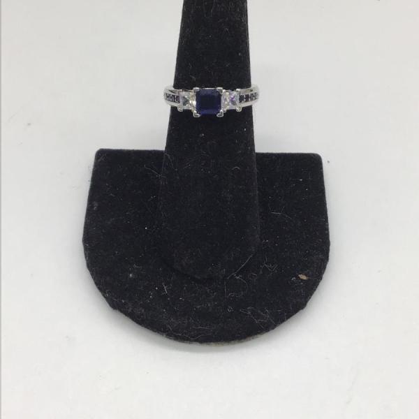 Photo of 925 blue gem ring