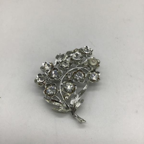 Photo of Mamselle flower pin