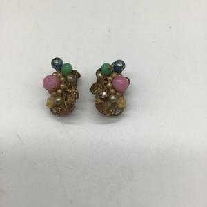Photo of Vintage beaded clip on earrings