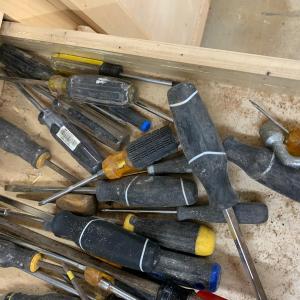 Photo of Large Screw Driver Lot