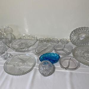 Photo of Clear glass and blue bowl