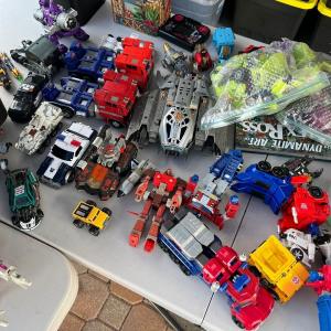 Photo of Garage sale con!!! Toys and collectibles