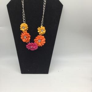 Photo of Bright flowers chain necklace