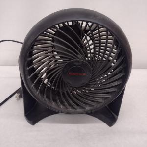 Photo of Honeywell Desktop Portable Fan