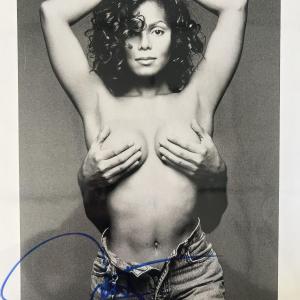 Photo of Janet Jackson signed photo GFA authenticated