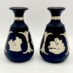 Photo of WEDGEWOOD ~ Pair (2) ~ Cream Color On Black Jasperware Bud Vases