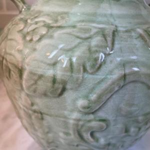 Photo of Green decorative urn/juig