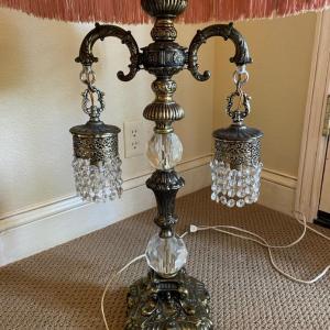Photo of Large vintage/antique table lamp