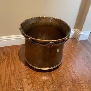 Photo of Metal decorative pot/plant holder