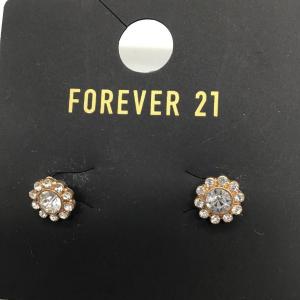 Photo of Forever 21 flower earrings