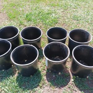 Photo of Eight Gardening flowerpots - heavy duty black Garden tubs Great for vegetable pl